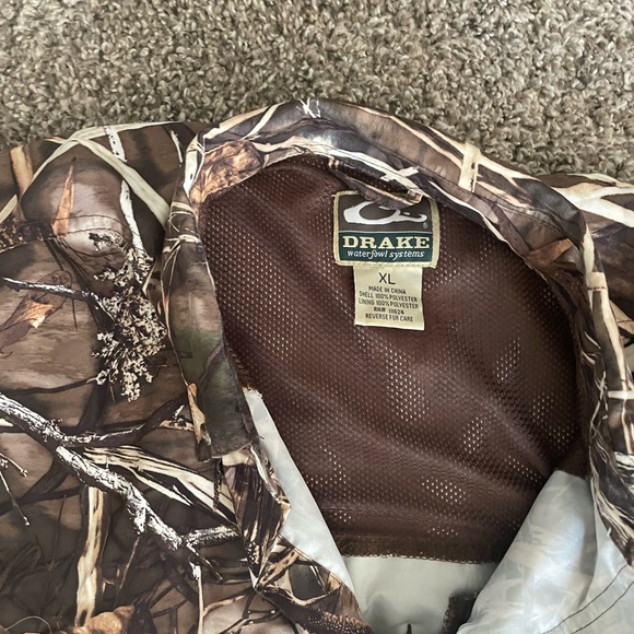 DRAKE Button Down - Picture 2 of 3